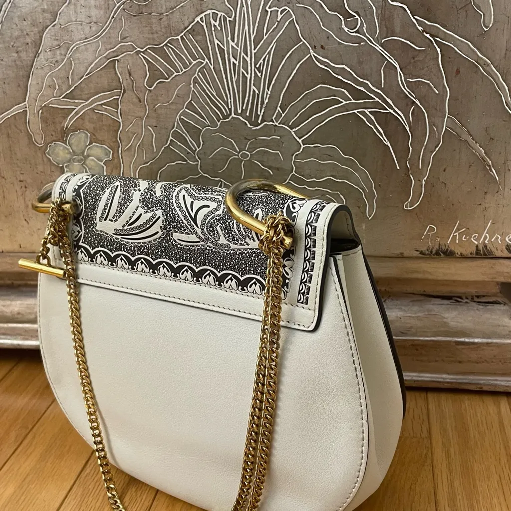 Chloe White Marcie Crossbody Saddle Bag with elegant black embossing RARE EUC - Image 2