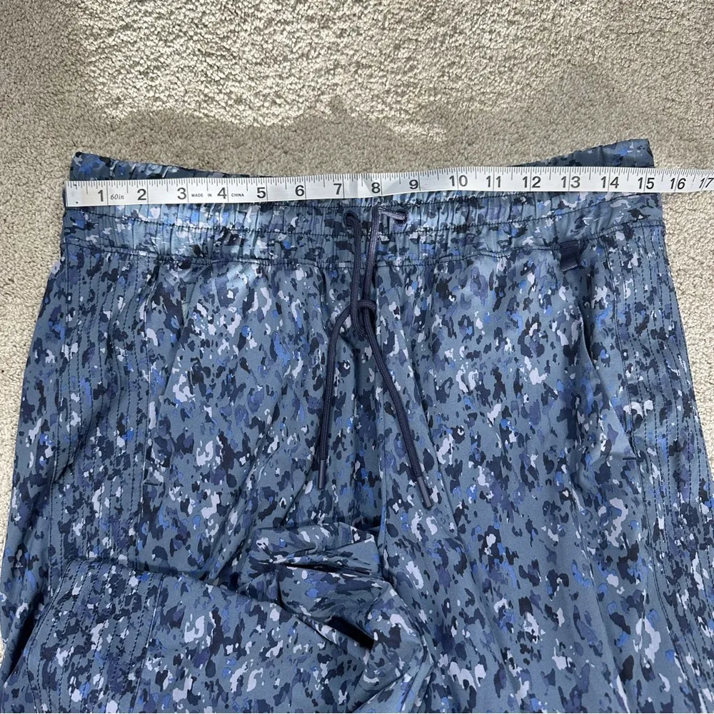 Athleta Avenue Printed Wide Leg Crop Pants Pull On Travel Outdoor Allure Navy 8 - Image 10