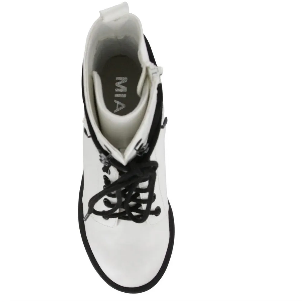 NEW In Box MIA Indigo Boot White/Black Trending 6 - Image 7
