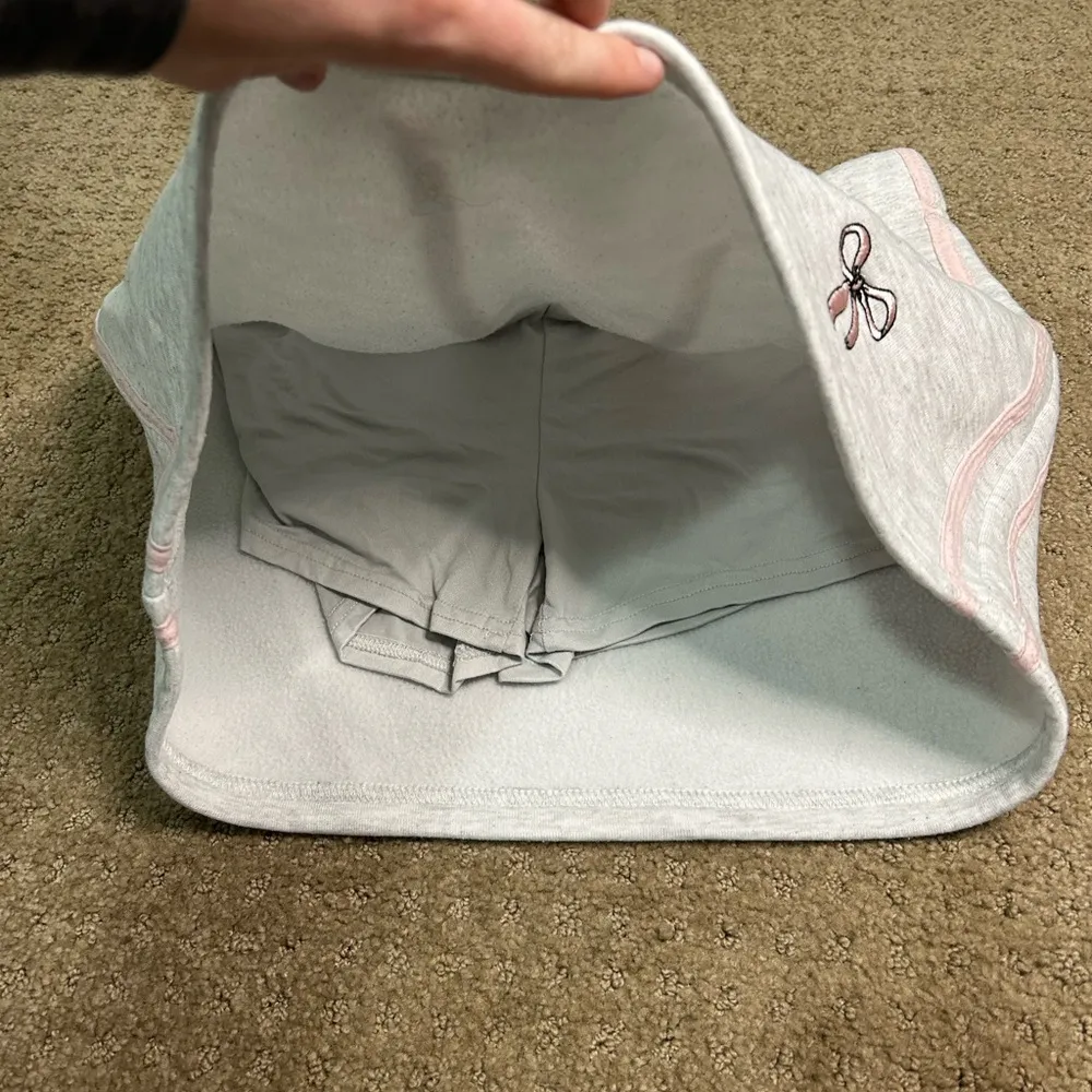 Riley & James Women’s Small Pink/Gray With Embroidered Bow Detail Skirt - Image 4