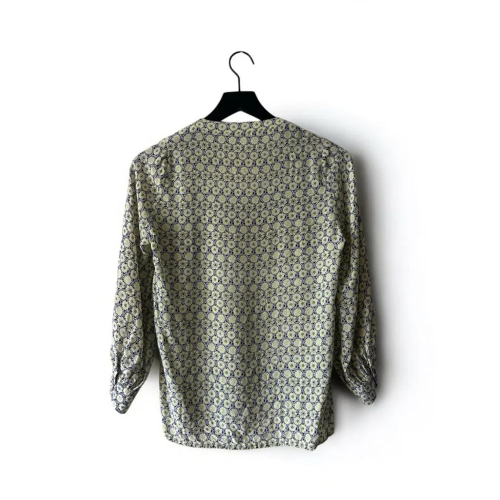 Joie Silk Boho Floral Blouse Small – Yellow & Navy Print V-Neck Long Sleeve - Image 6