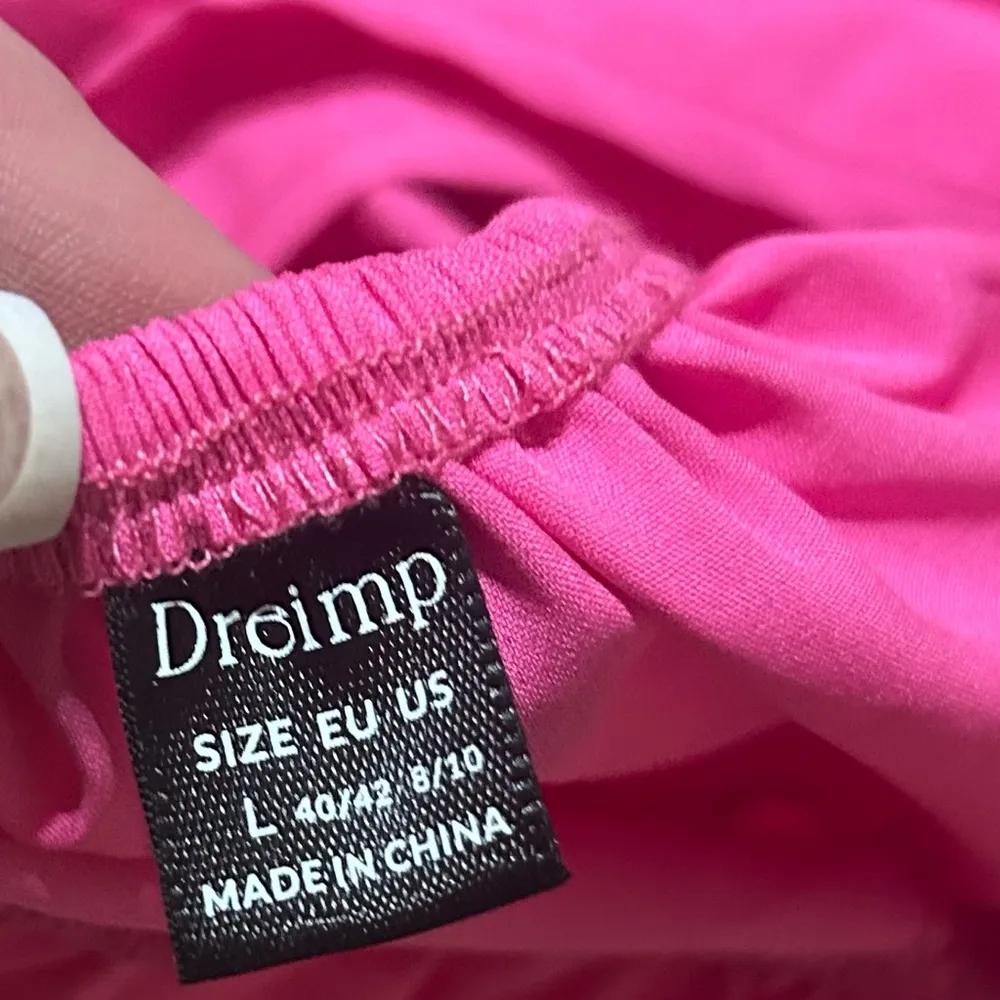 Solid cropped Shirt With Bow tie Back. hot pink ladies Large - Image 4