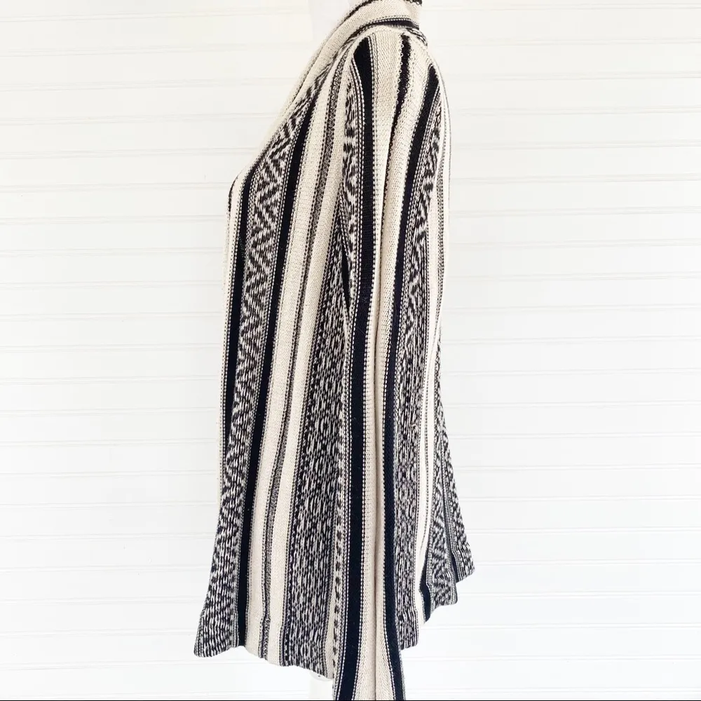 CHAPS  Long cardigan sweater Size Medium - Image 2