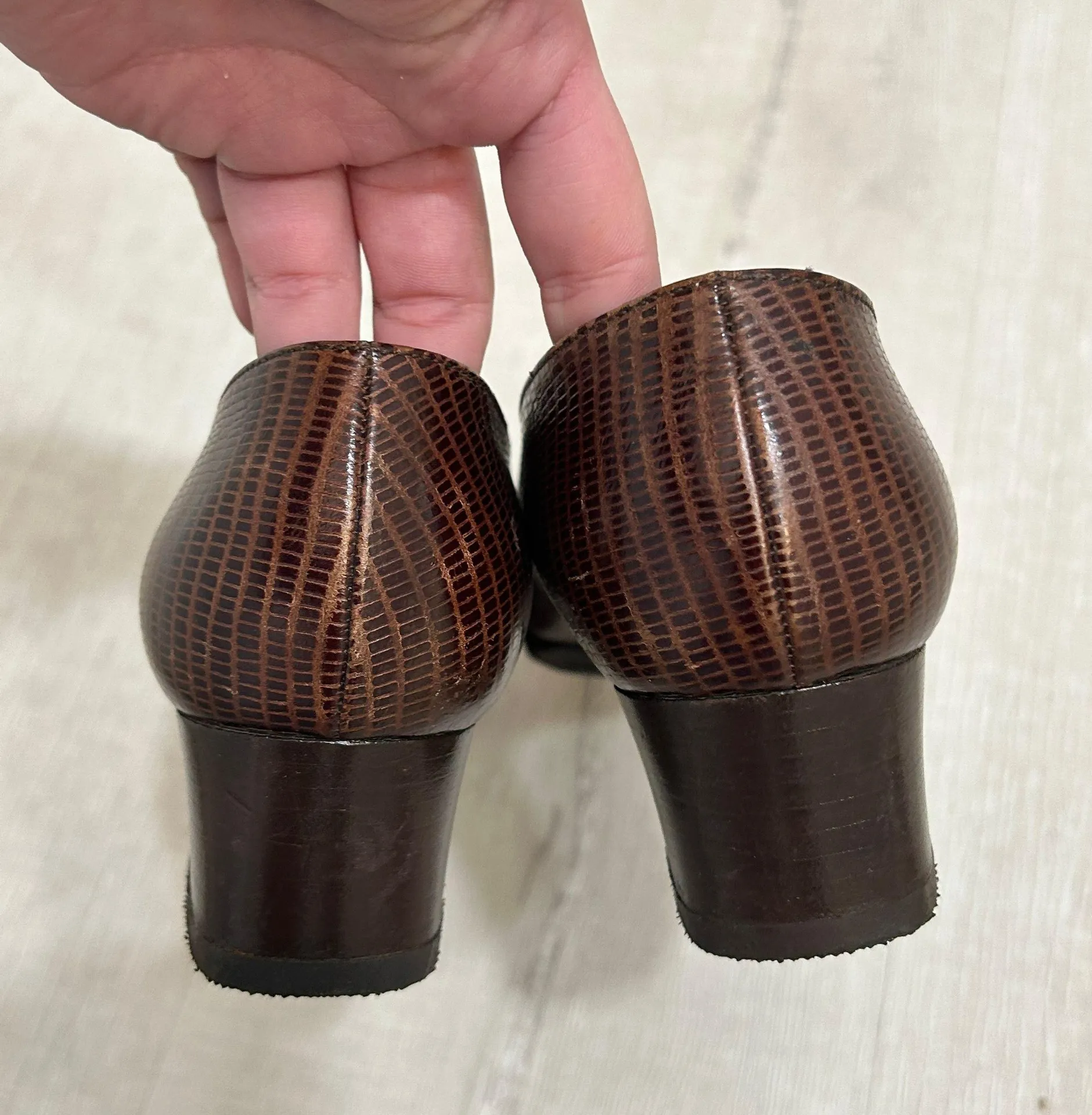 Vintage 80’s Brown Lizard-Embossed Leather Loafers - Image 8