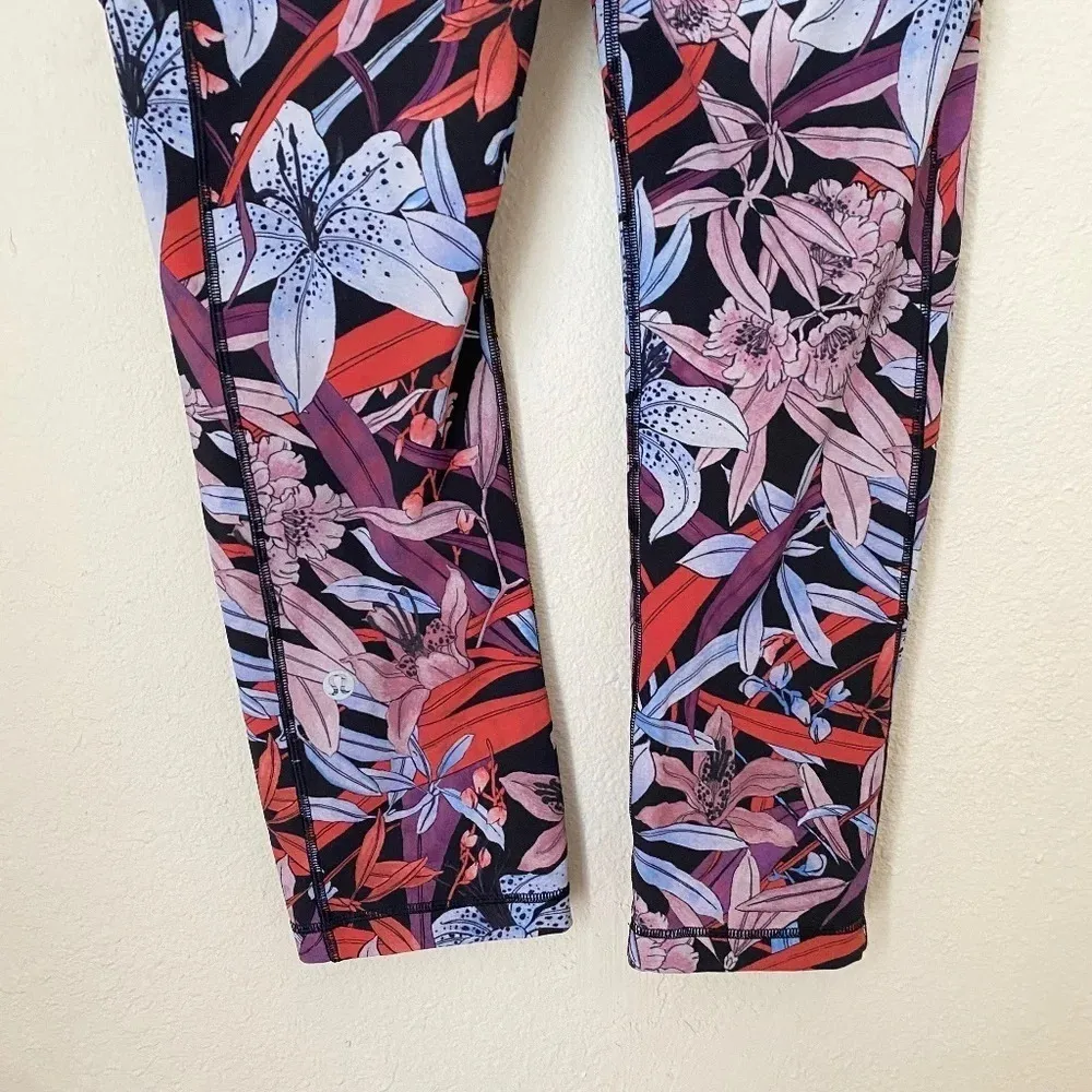 Lululemon Train Times 7/8 25” High Rise Leggings Lush Lillies Floral crop size 4 - Image 9