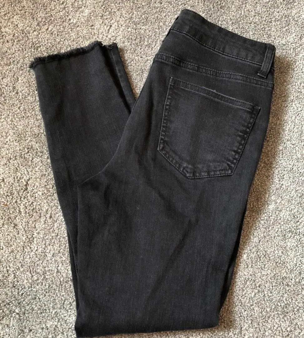 No Boundaries Ripped Jeans - Image 7