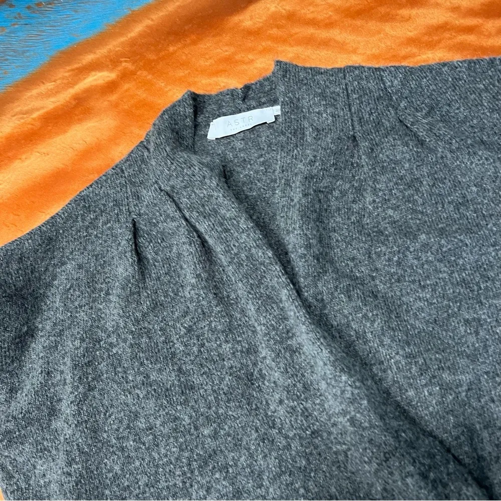 ASTR the Label Pleated Wrap Sweater Charcoal Medium Wool Blend long sleeves - Image 4