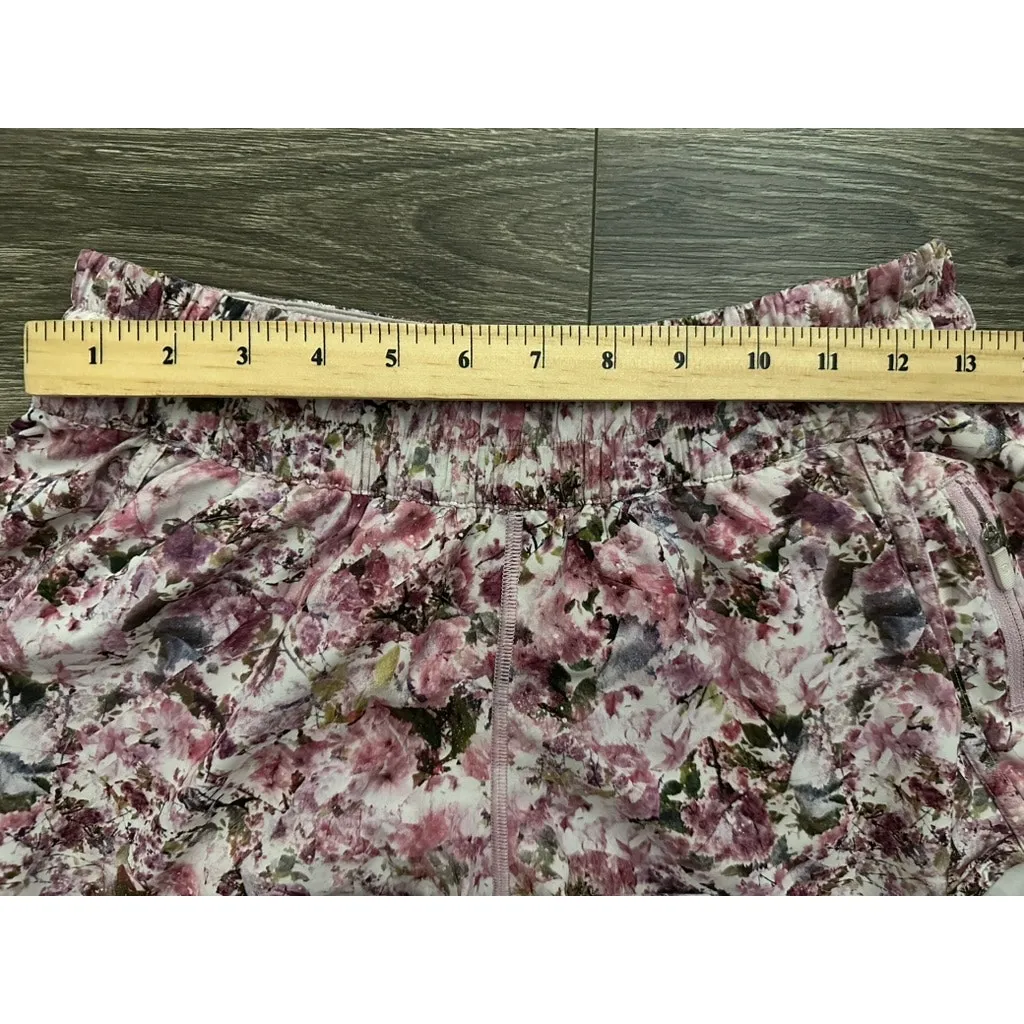 Lululemon Tracker Short V *4" Blossom Spritz Multi size 10 - Image 4