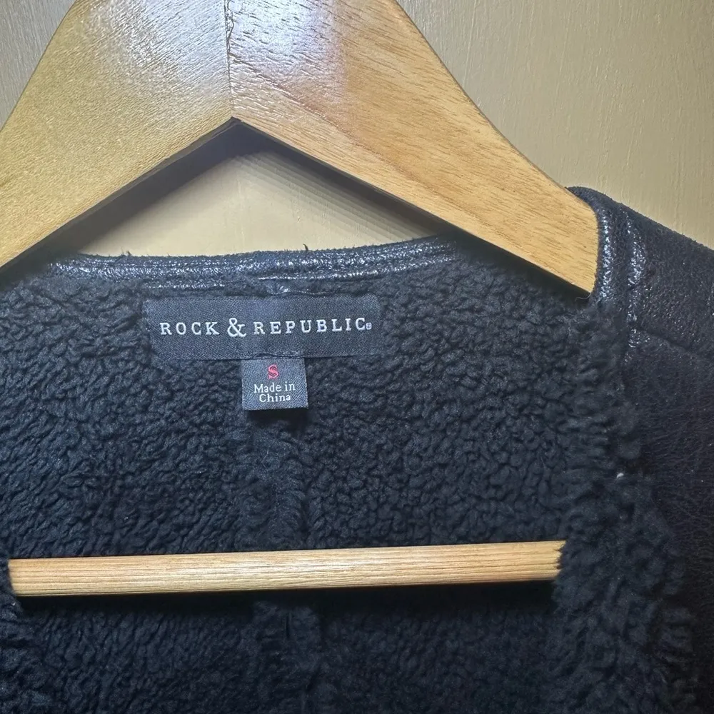 Rock & Republic Sherpa faux leather Vest size S - Image 6