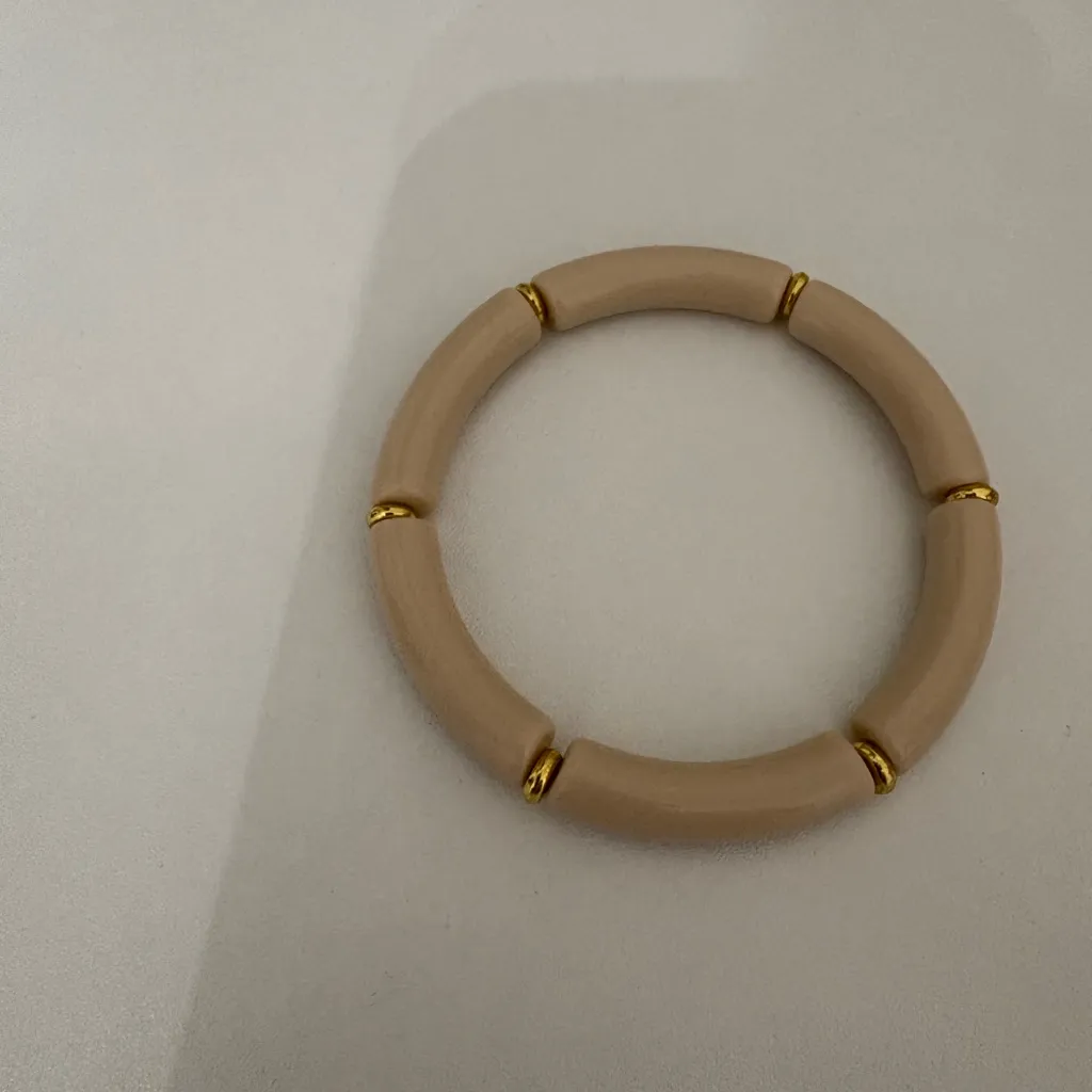 Elegant Beige and Gold Women's Bracelet - Image 2