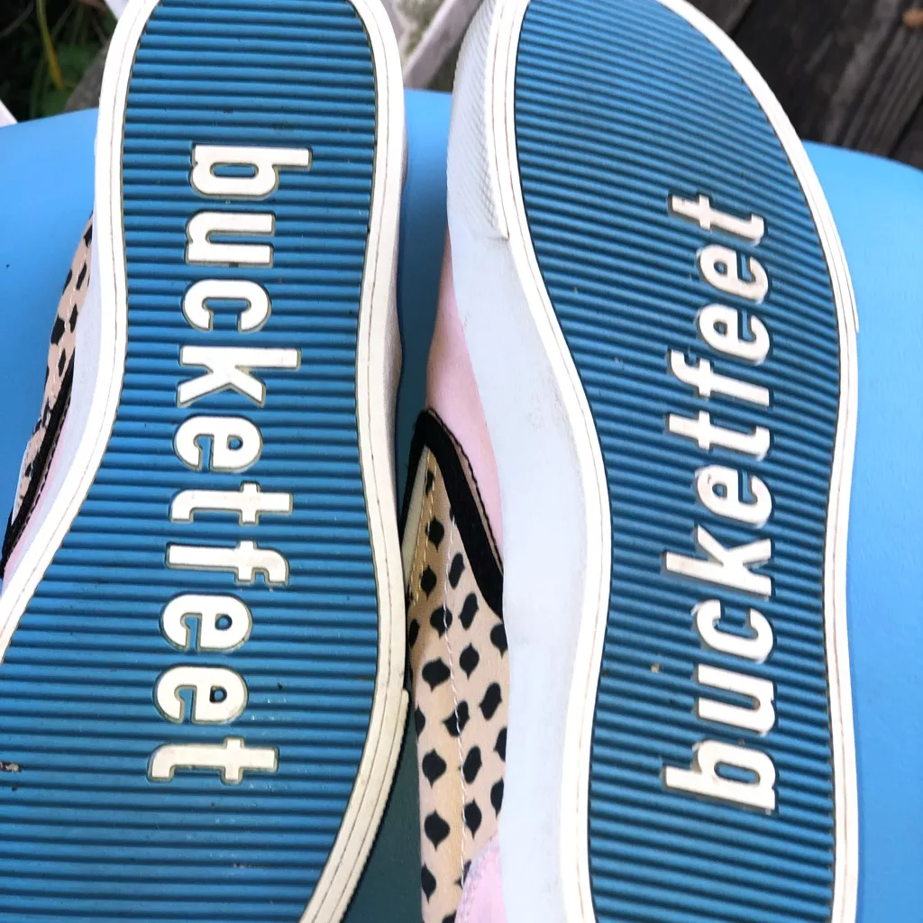 Bucketfeet pink with cheetah print slip on shoes Size 7.5 - Image 3