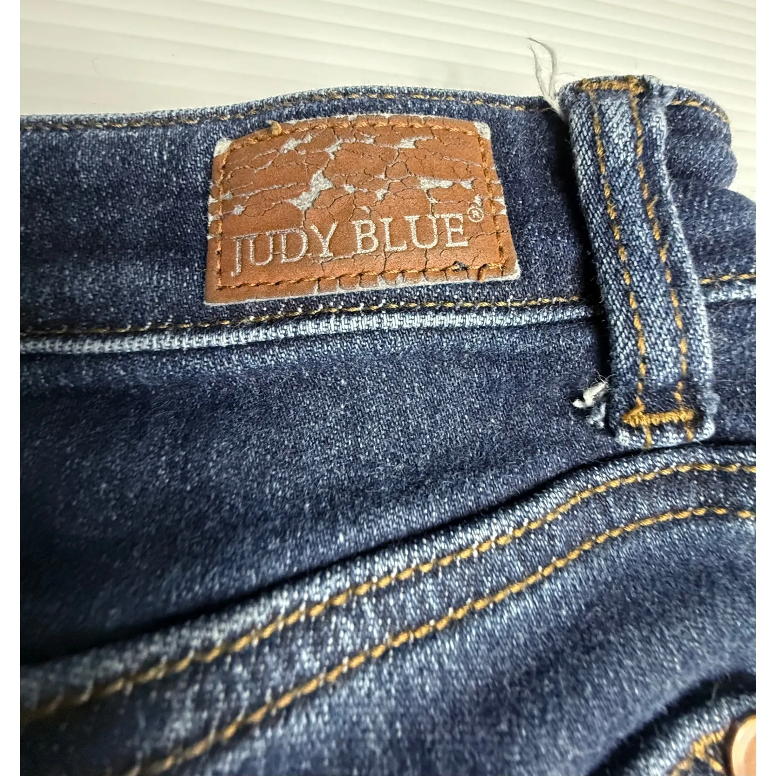 Judy Blue Wide Leg Cropped‎ Jeans Distressed Frayed Hem Dark Wash Size 5 27 - Image 6