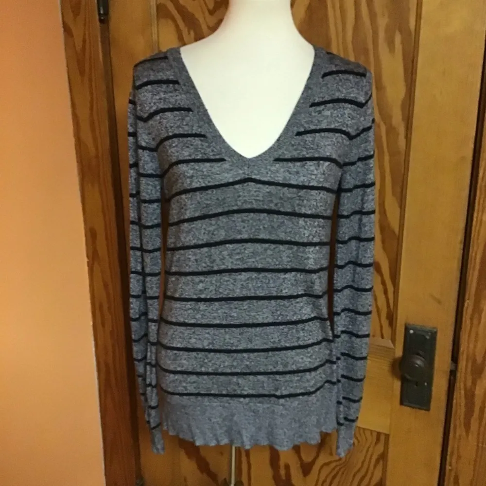 Mossimo Striped V - Image 6