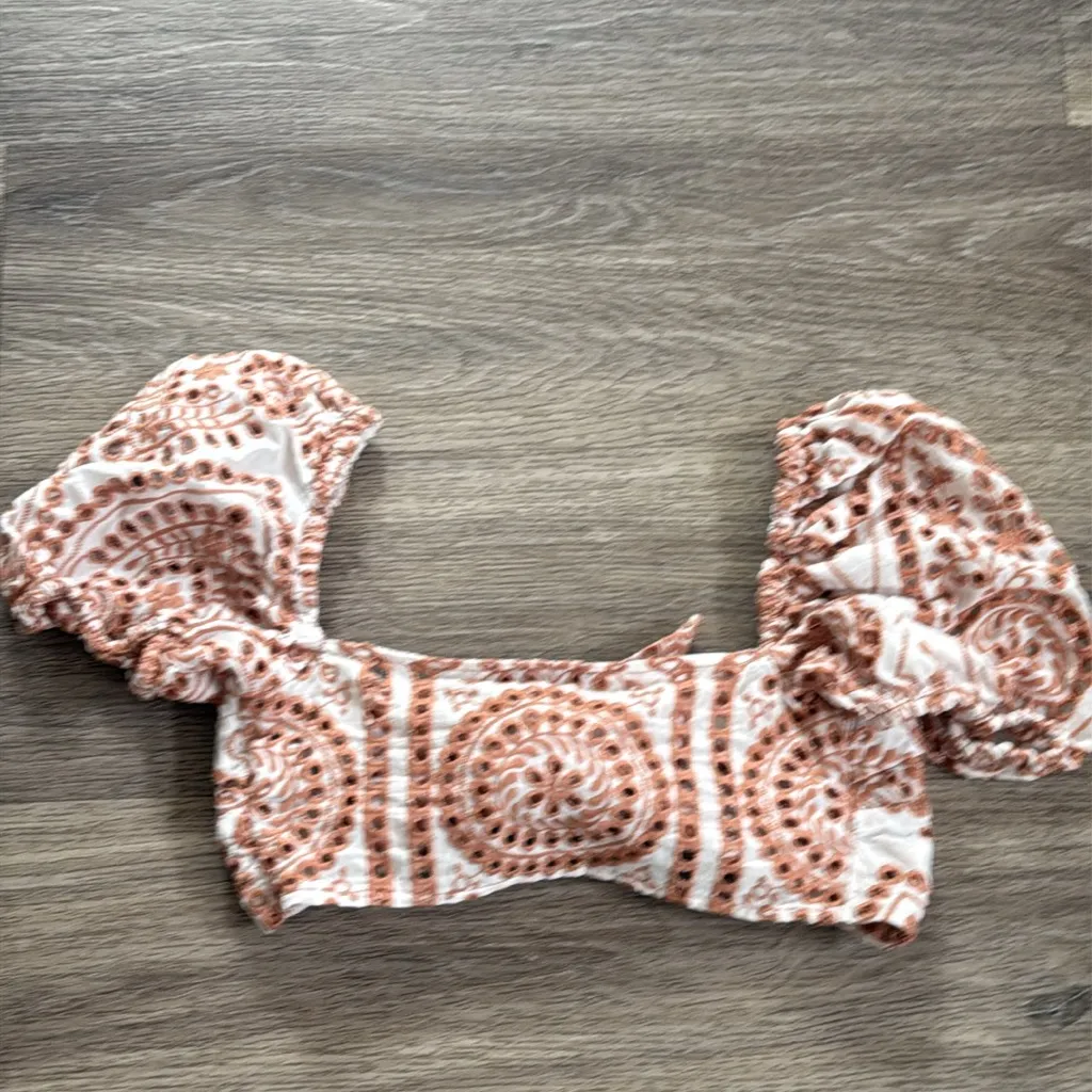 Bardot Puff Sleeve Top Eyelet Croquette Front Tie Resort Wear XS - Image 4