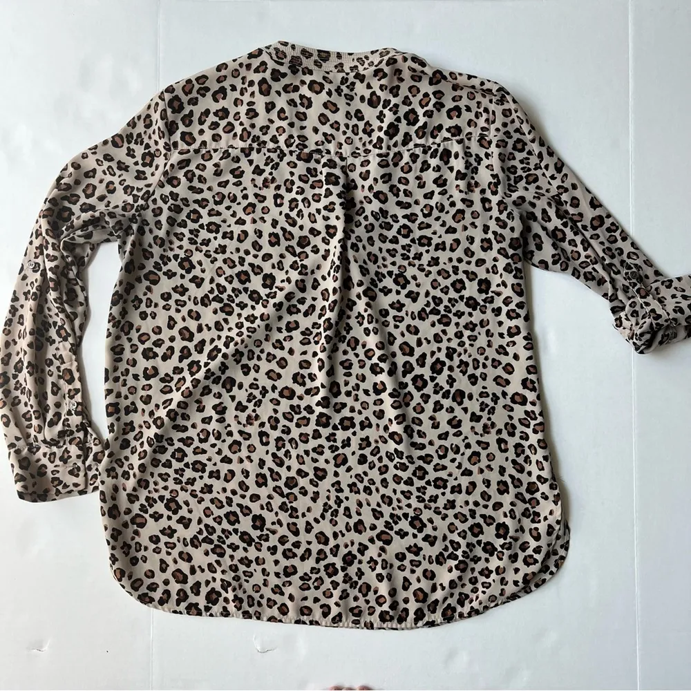 Lord & Taylor cheetah print popover long sleeve medium Tan - Image 2