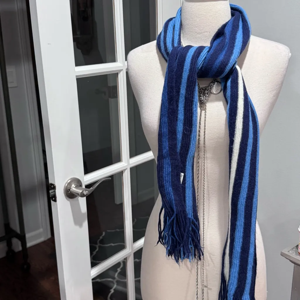 Striped Blue and White Scarf with Fringe - Image 3