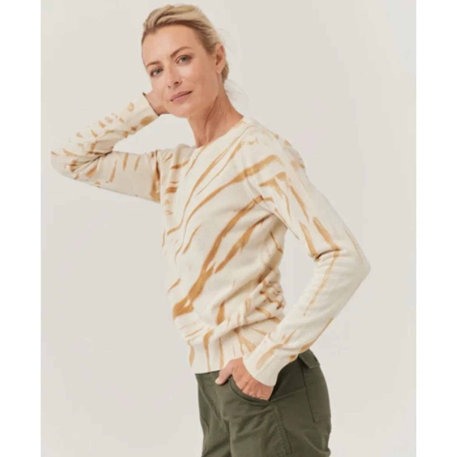 Pact Women's Spiral Tie Die Classic Crew Sweater Size Small Organic Lightweight - Image 4