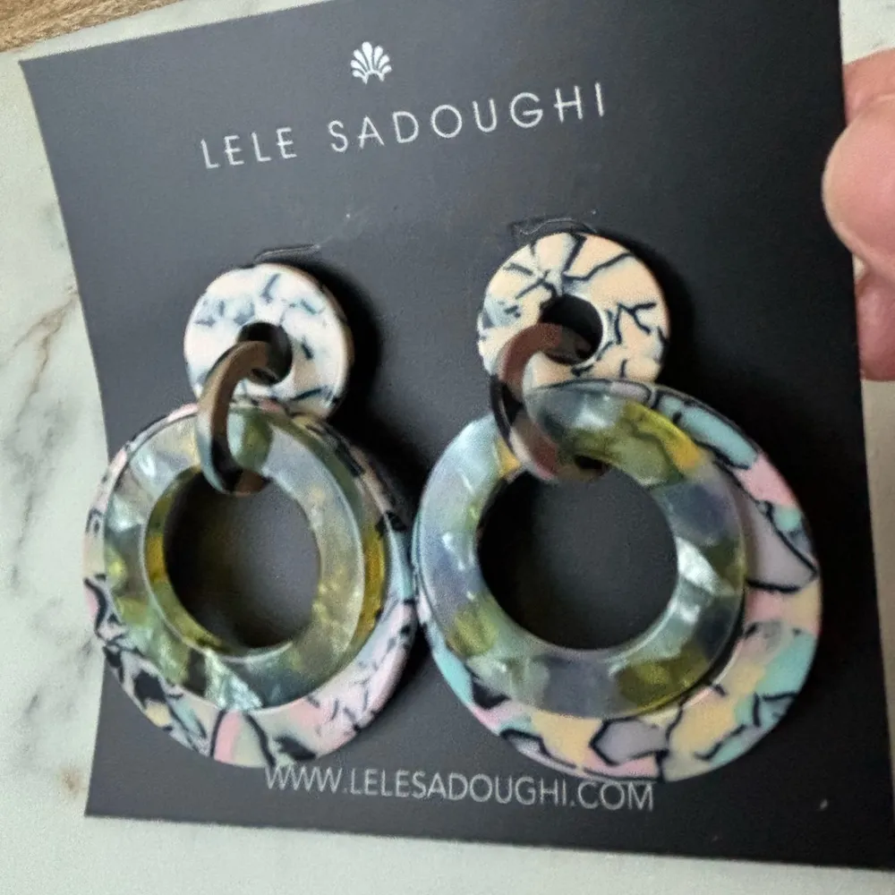 NWOT Lele Sadoughi hoop earrings - Image 4