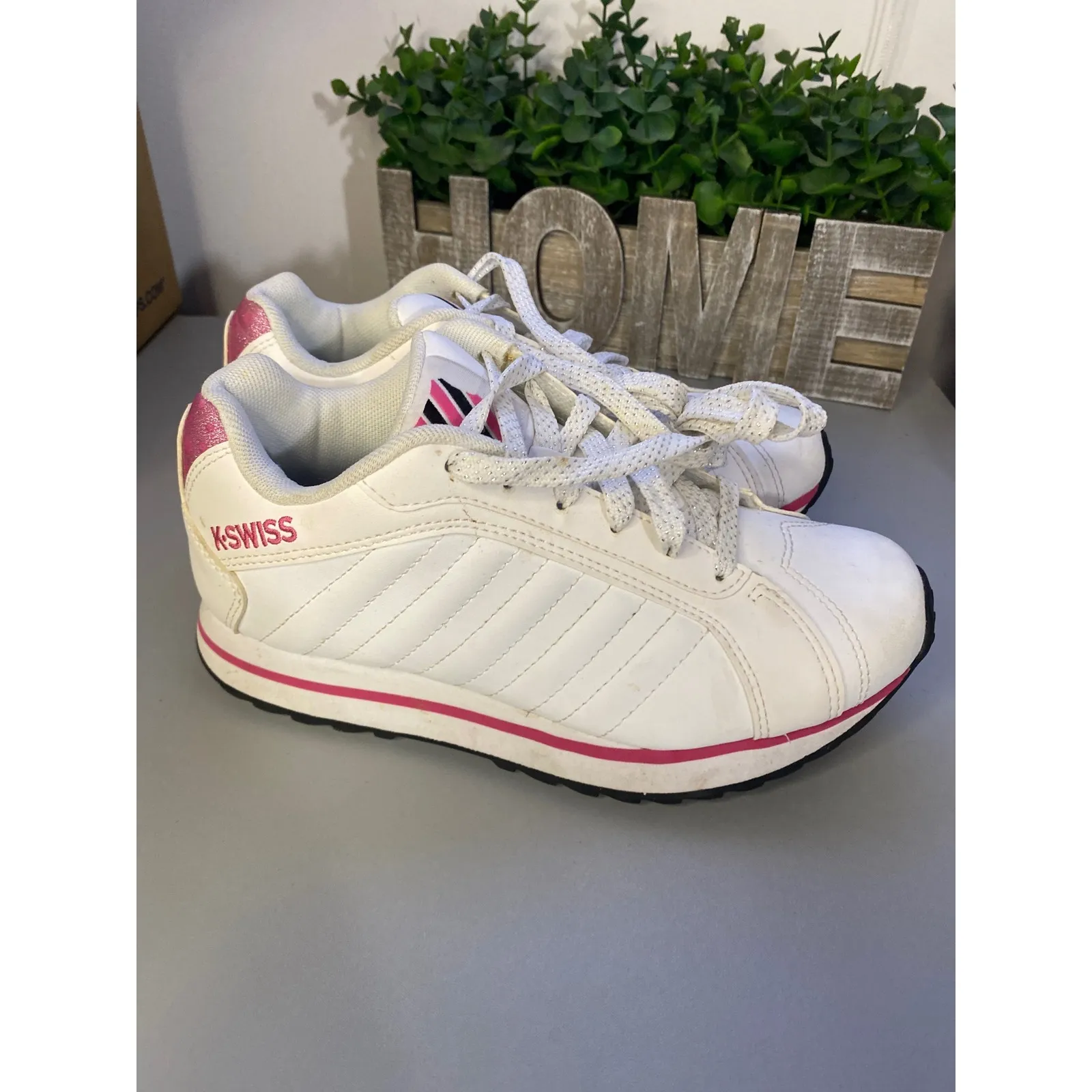 K Swiss Women White Pink Glitter Low Top Lace Up Athletic Sneakers Size 5 - Image 2