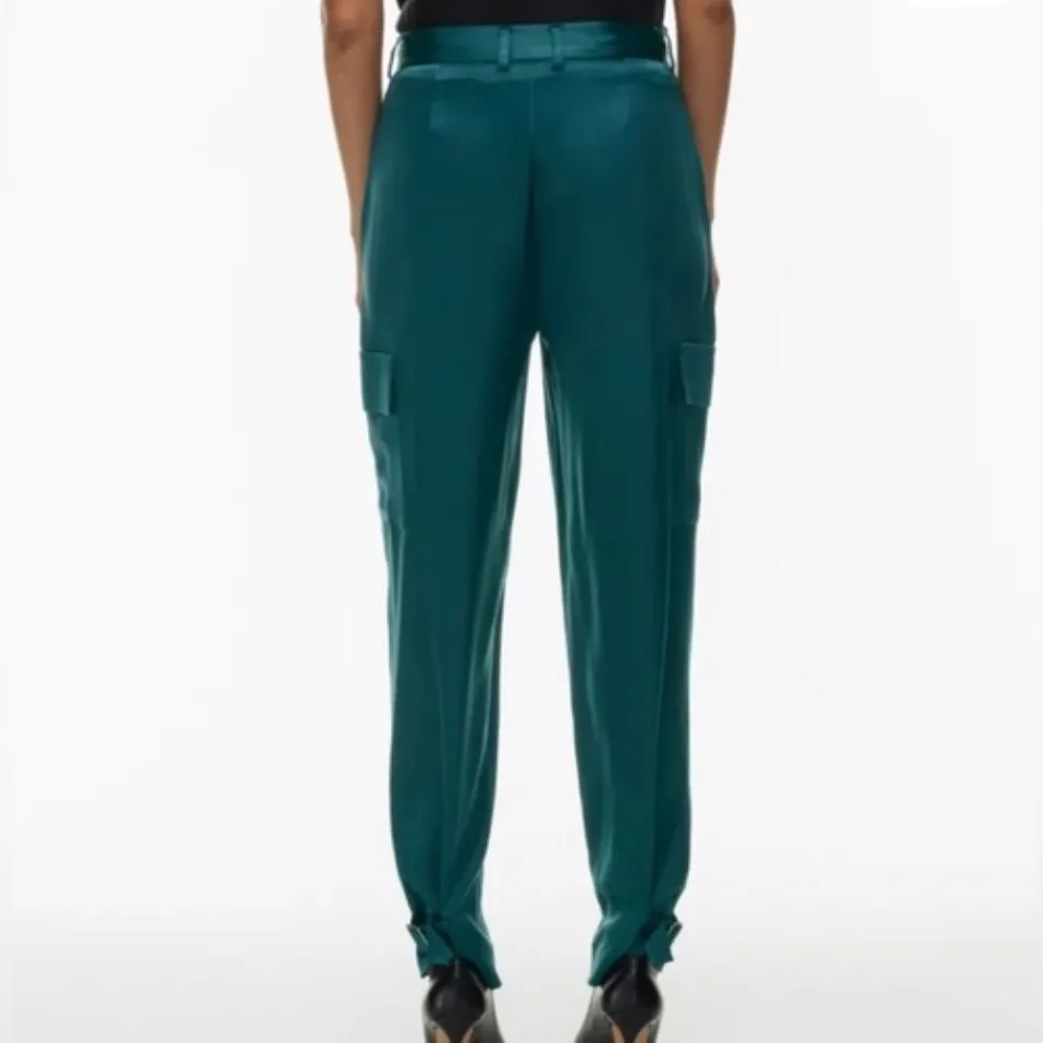 Aritzia Babaton Refined‎ Satin Cargo Pant - Image 2