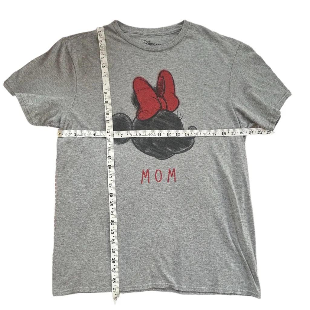 Disney classic Minnie Mouse soft artsy graphic “MOM” resort-wear T-shirt size LG - Image 3
