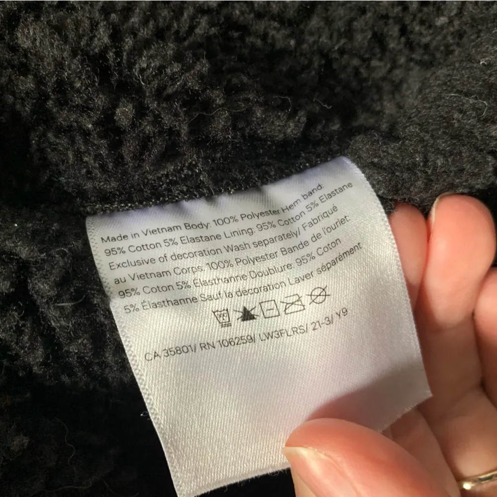 Lululemon Black Sherpa Hoodie 8 - Image 9