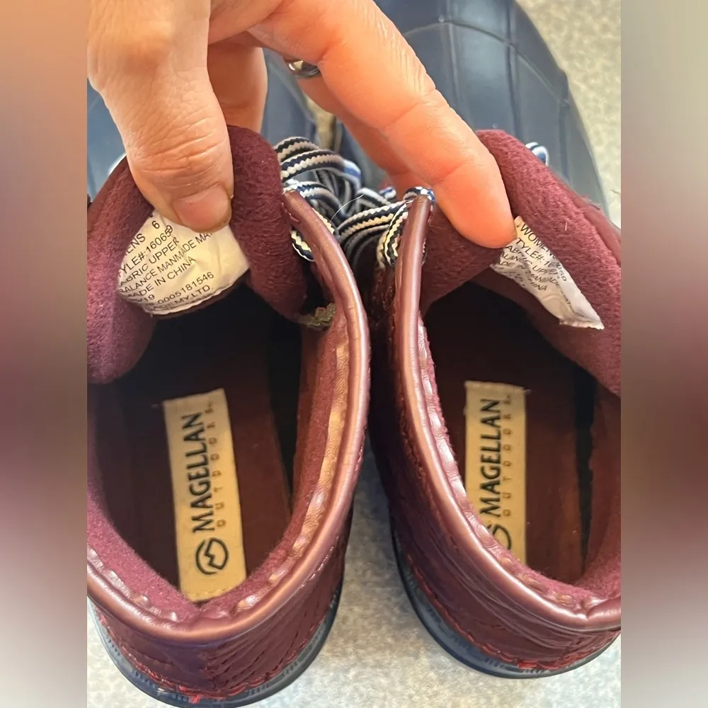 Women's Quilted Duck Boots - Burgundy and Blue - Image 5