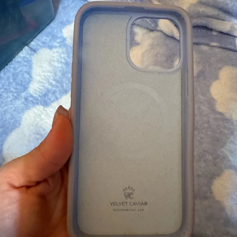 Velvet caviar iPhone 13 Pro Max cloud case - Image 2