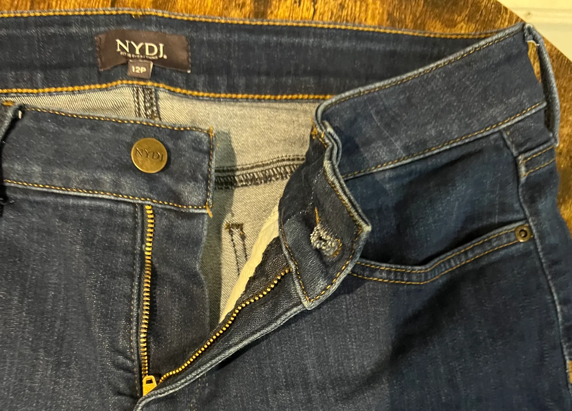 NYDJ | women’s GIRLFRIEND cut. Size: 12P - Image 8