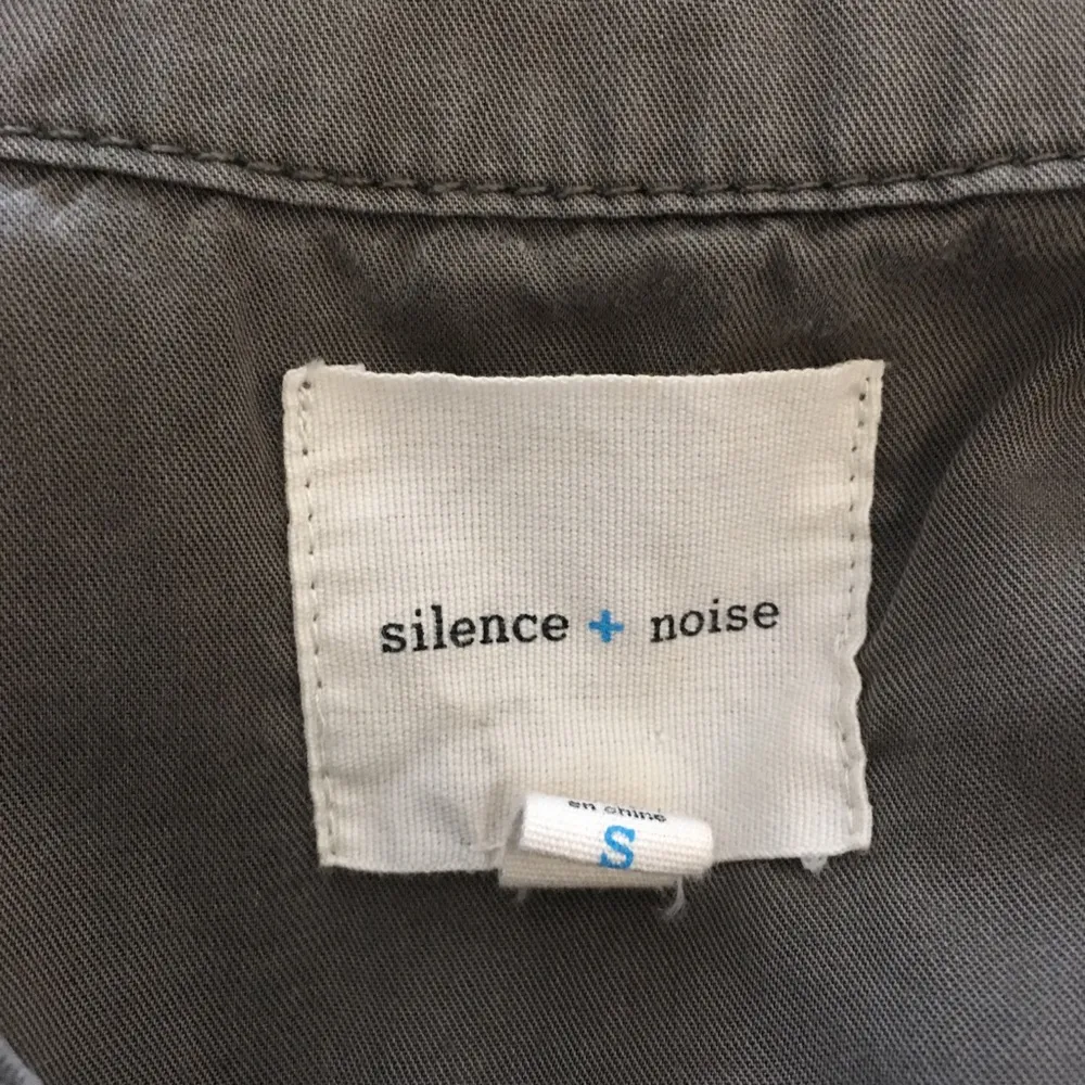 Silence + Noise Tencel Army Green Draped Jacket - Image 7