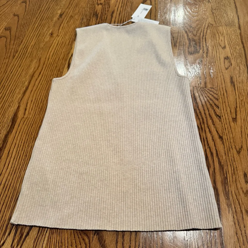 NWT Vince Beige Sleeveless Ribbed V-Neck Top | M - Image 4