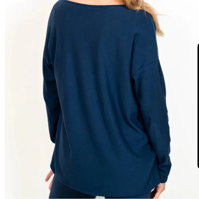 J.J. Winks "Sweater Weather" Navy Blue Top size M. Built in bra Size M - Image 6