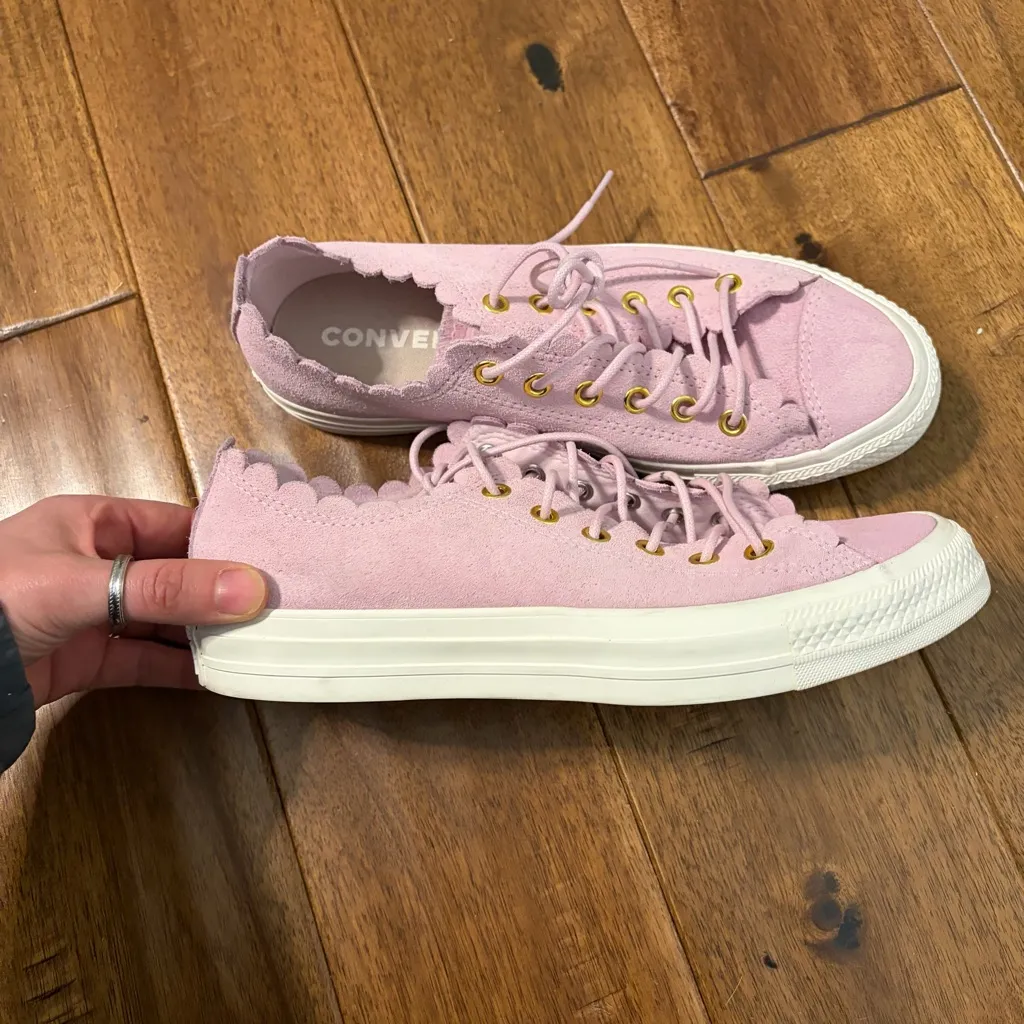 Converse Chuck Taylor’s Pink Scalloped Women's Sneakers size 7.5 - Image 6