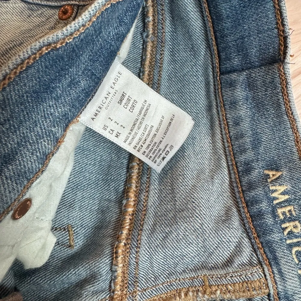 EUC American Eagle baggy jeans size 2S - Image 3
