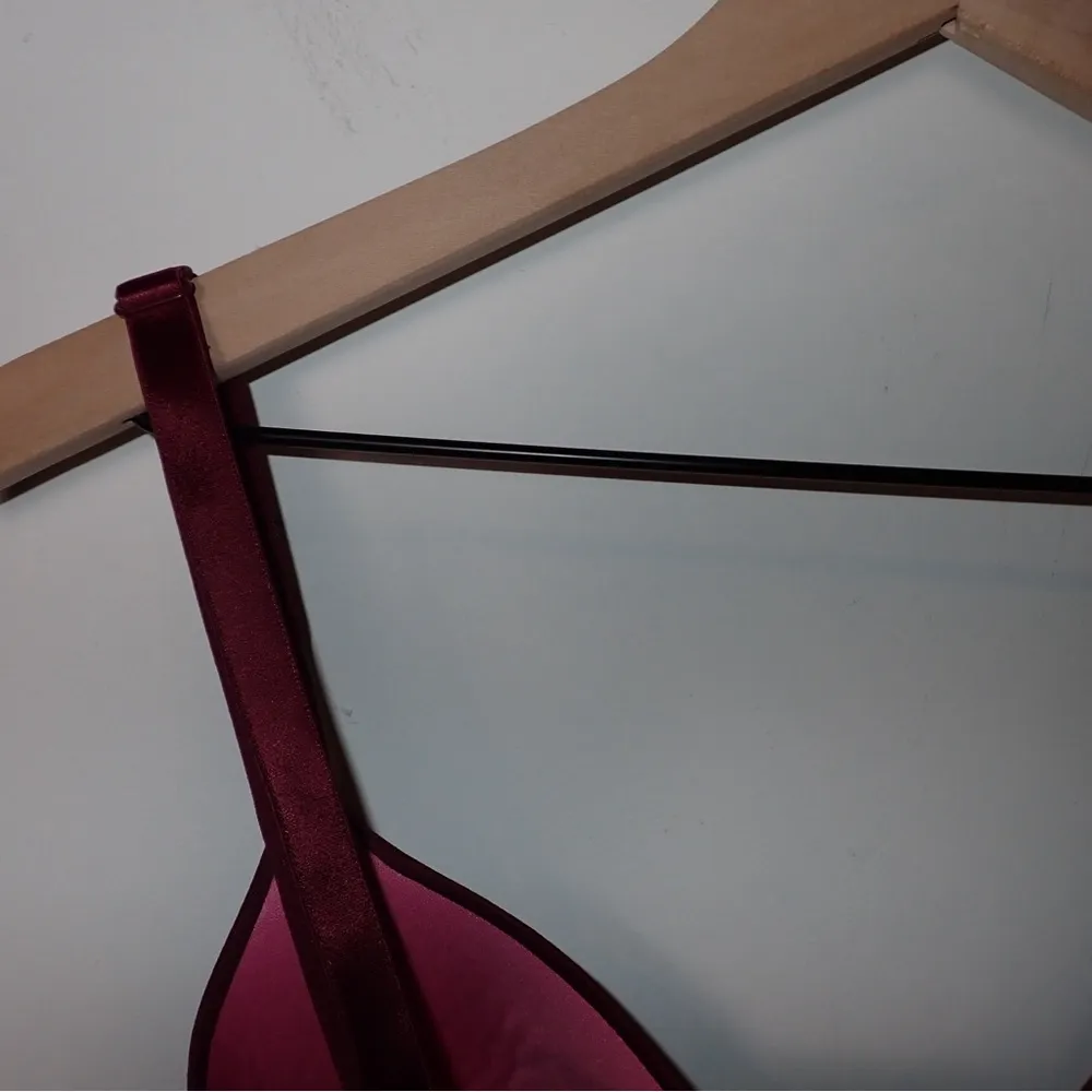 Victoria’s Secret PINK Maroon Underwire T Shirt Bra size 36D - Image 3