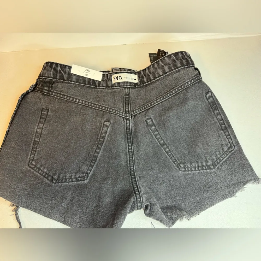 Zara The Cut Off Shorts Black casual classic comfy chic summer beach - Image 9