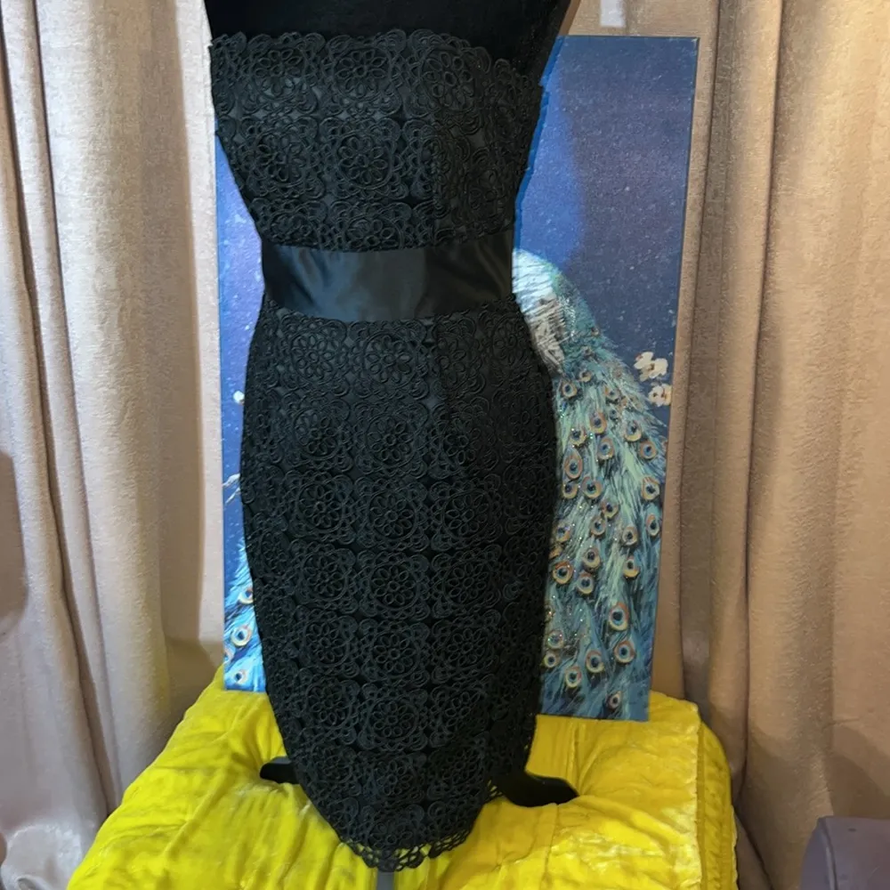 White House Black Market Size 2 Black Strapless Midi Dress - Image 3