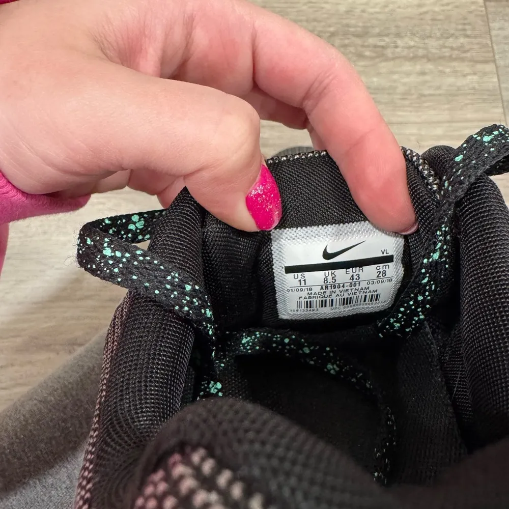 Nike Swift Run SE Gunsmoke Green Glow - Image 6