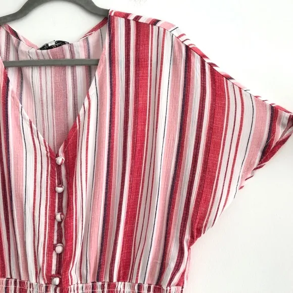 New  Striped Button Front Crop Top V-Neck Smocked Hem Pink Red Juniors Size Large - Image 3