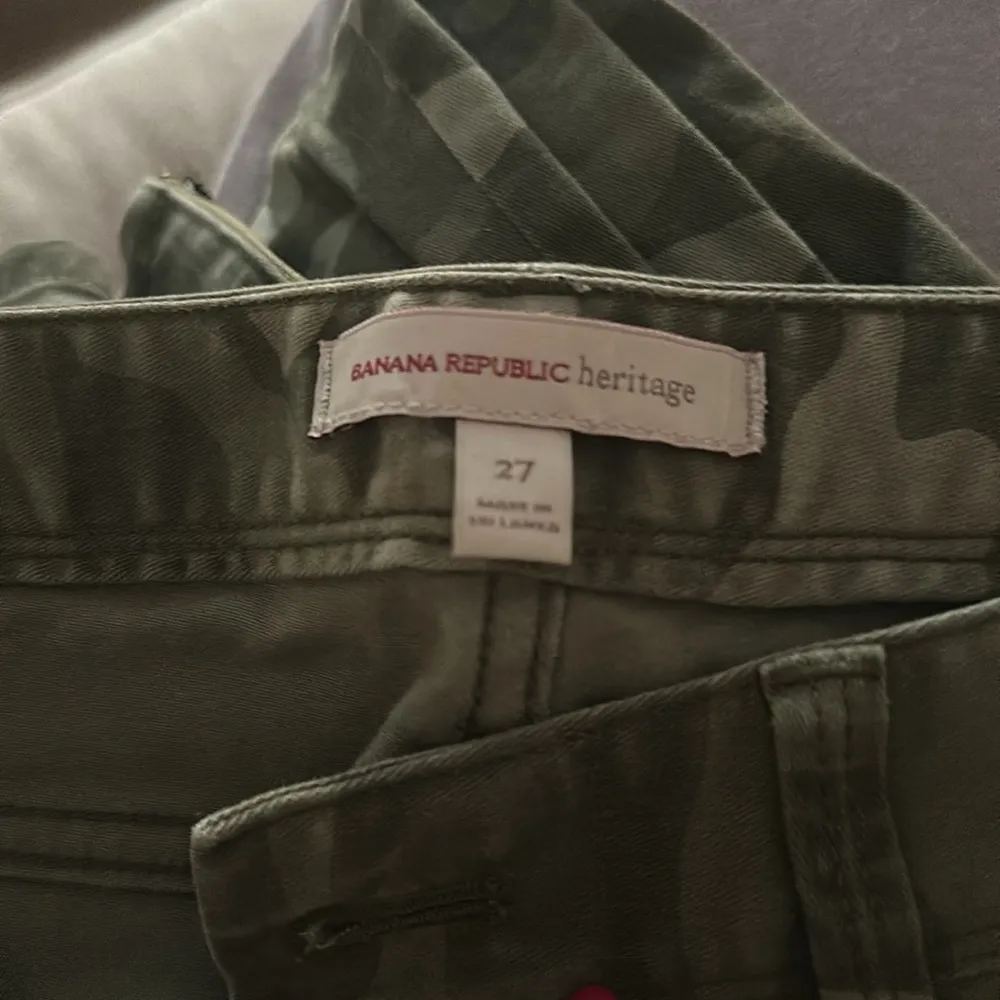 Banana Republic Heritage Camo low Rise Skinny Pant Women’s Size 27 - Image 5