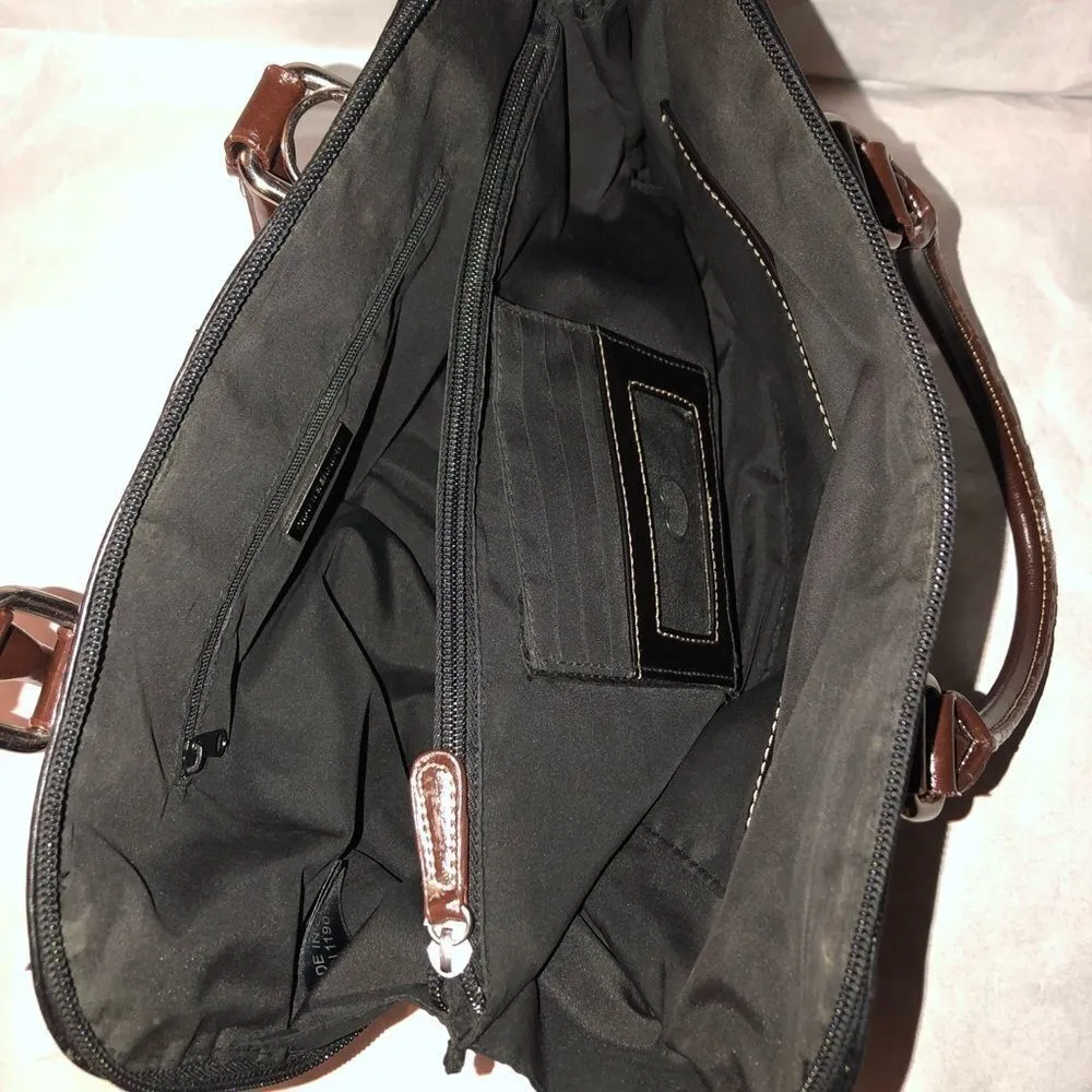 GIANI Bernini Shoulder Bag EUC - Image 4