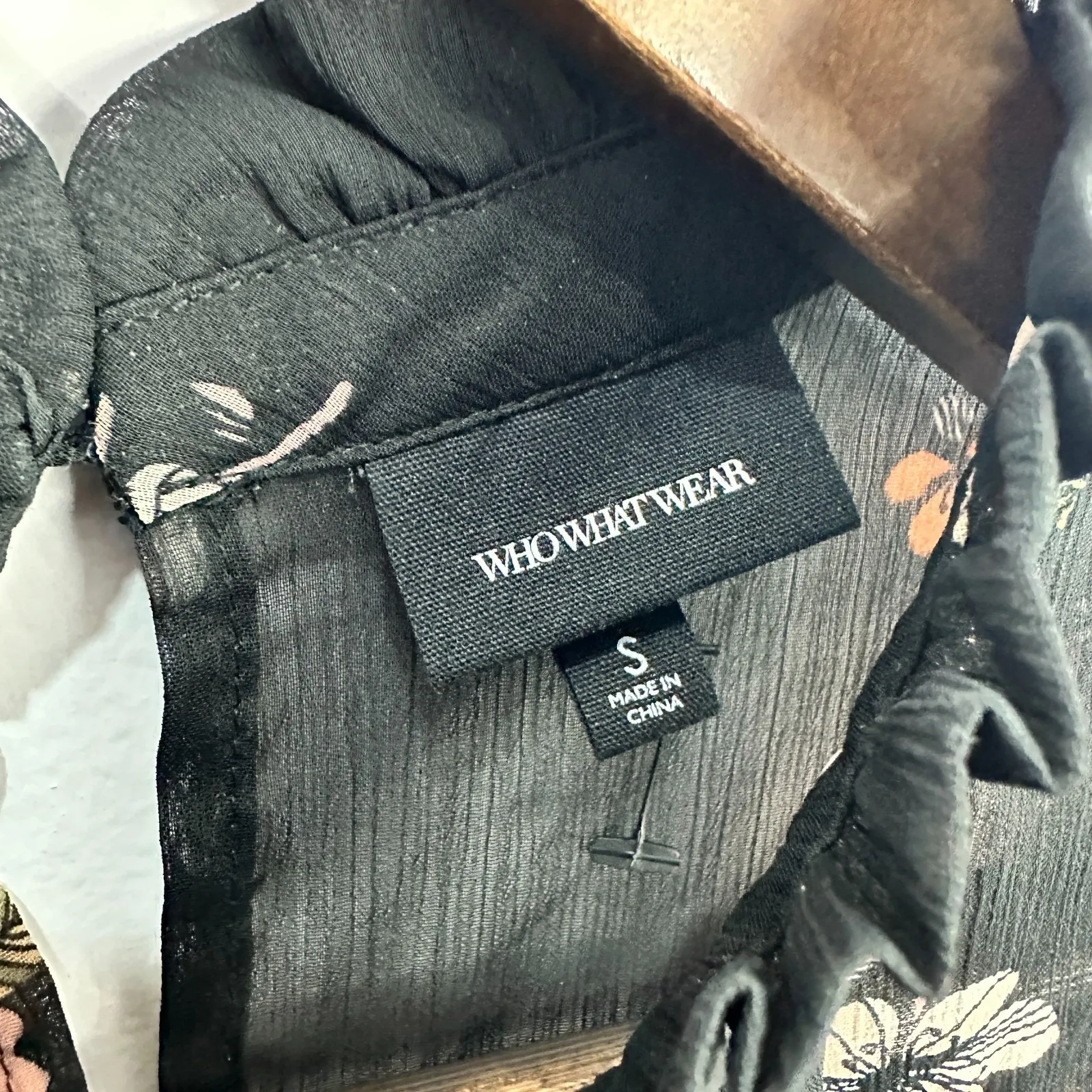 Who What Wear Top‎ Small Black Floral Ruffle Mock Neck Cottagecore Dark Academia - Image 2