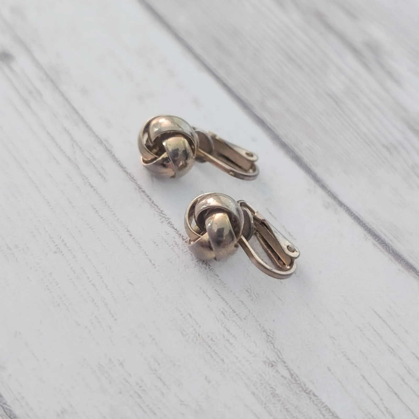 Vintage Clip On Earrings Twisted Design 3/8" - Image 3