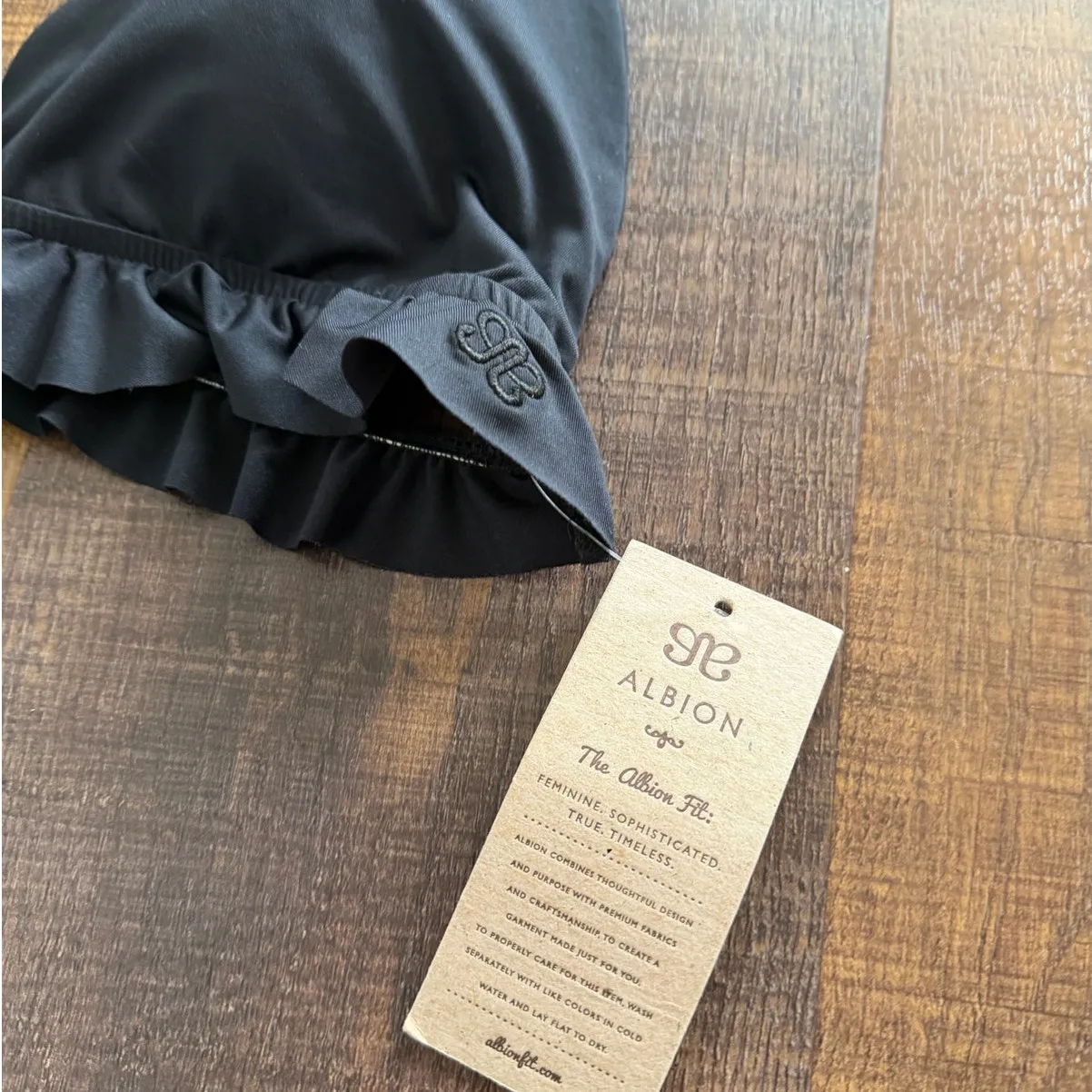 NWT Albion Fit Black Triangle Bikini Top Size Large - Image 5