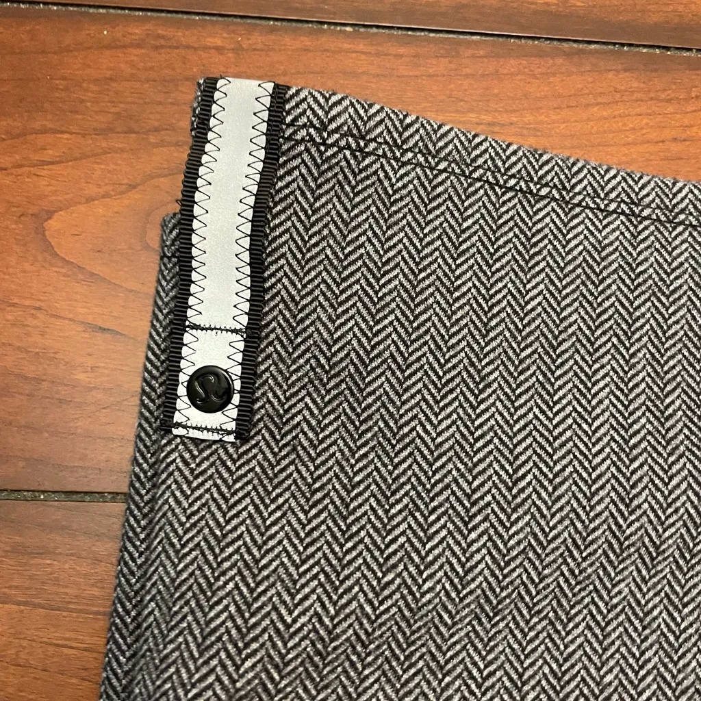 Lululemon Herringbone‎ Vinyasa Scarf - Image 2