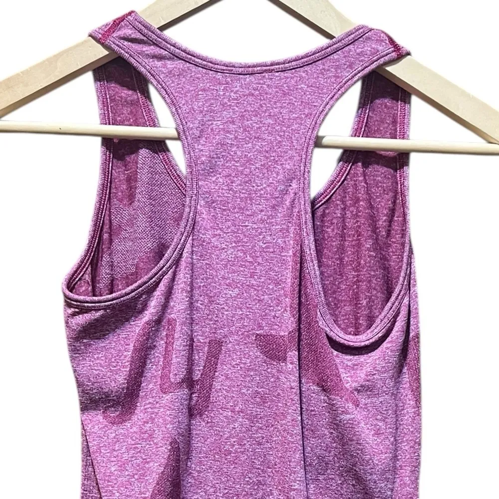Oiselle Flyte Wings Out Tank Bird Fly Purple
Performance Running Top Size Small - Image 9