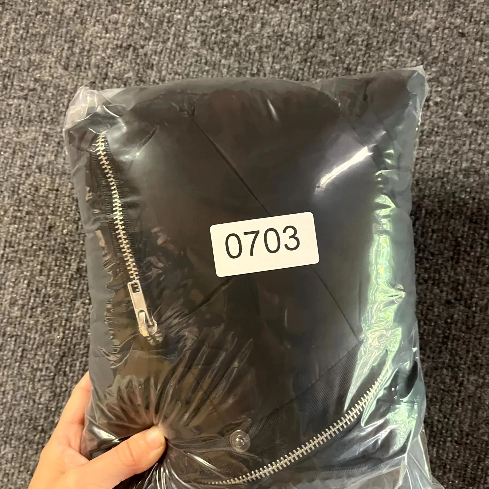 Entro Puffer Vest Womens Medium Black Nylon Zipper Pockets Button-Front Hooded - Image 7