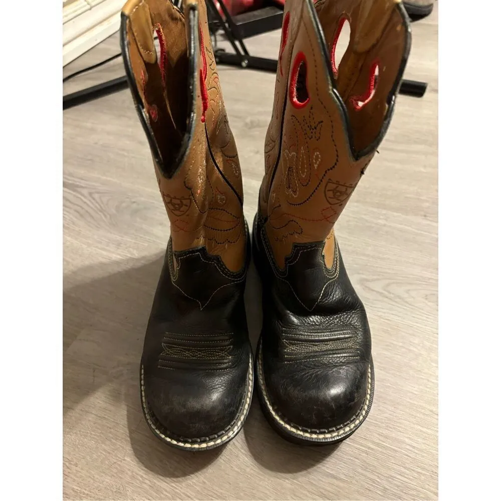 Ariat Short Tan,Red, and Black Boots Sz 6B Women’s - Image 3