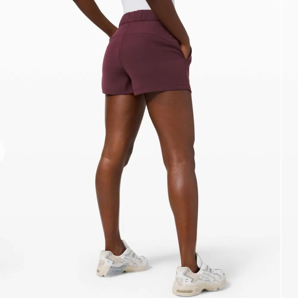 on the fly woven shorts Casis maroon 2 - Image 3