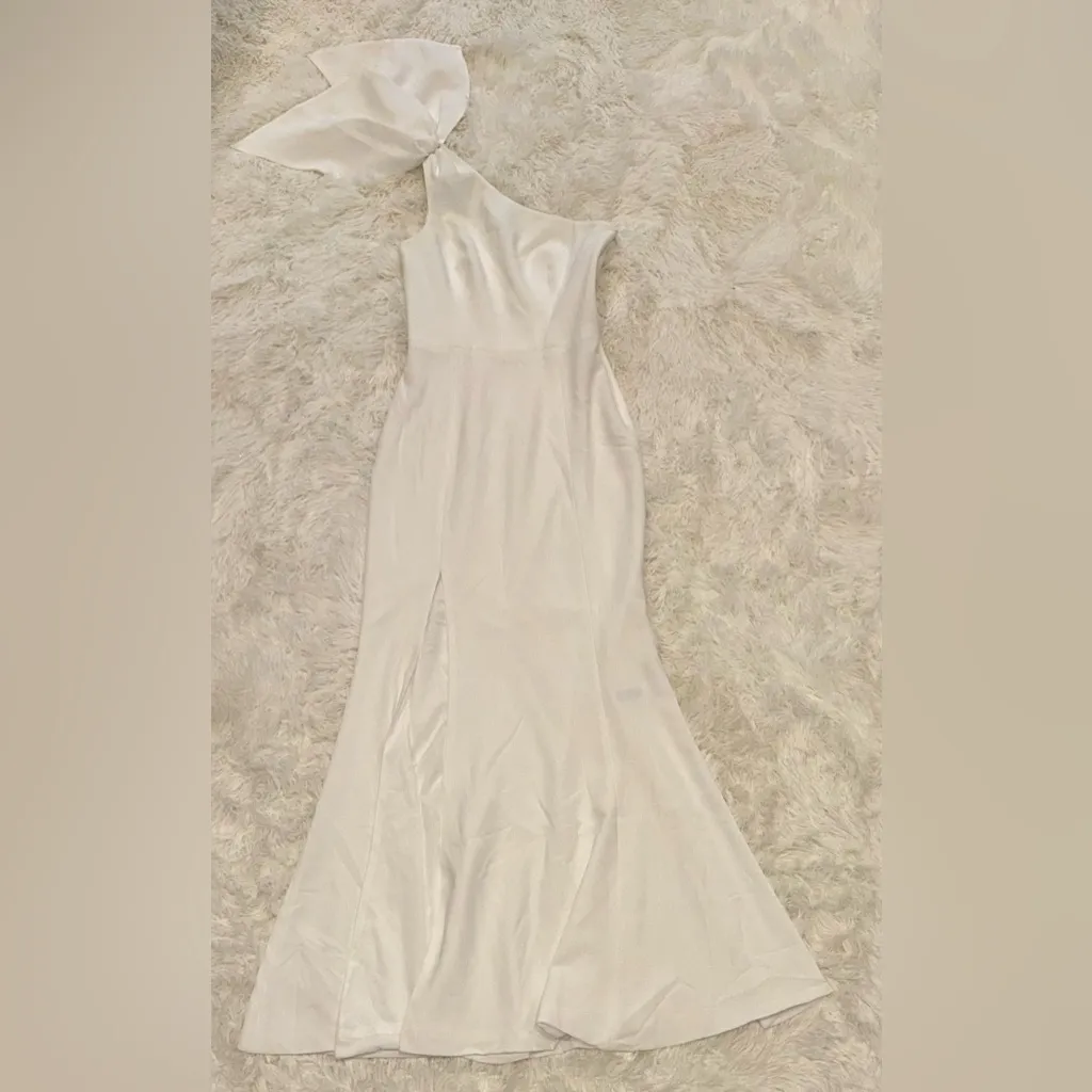 NWT DRESS THE POPULATION Georgina Off White One Shoulder Gown size S - Image 3